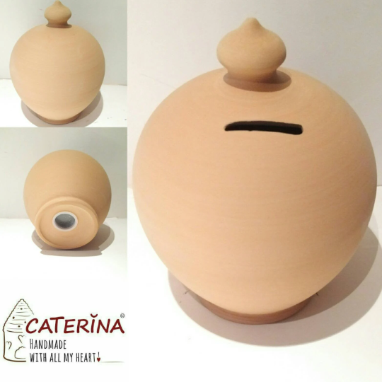 Curvy, gorgeous, precious and one of the most classy and thoughtful gifts for a man or a woman! Handmade and hand painted in my studio in Rome, Italy. Colors: natural clay terracotta, as in picture. 💰Size: 15 cm = 5.90 inches in height. Circumference: 40 cm = 15.74 inches. With hole and stopper plug, or without hole.